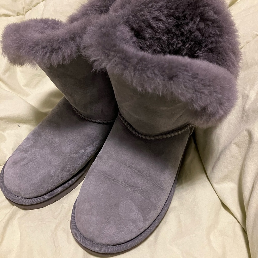 Uggs size6 gray great condition!